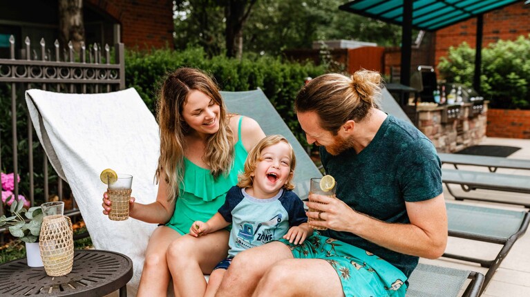 Family fun at the pool 